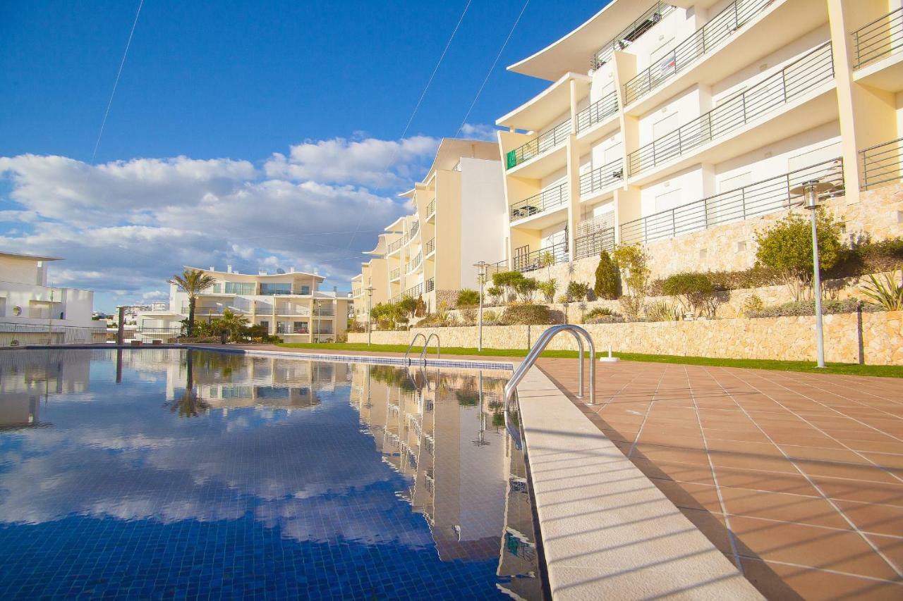 Modern Ocean, Garden & Pool View Condo By Becherish Albufeira Zewnętrze zdjęcie